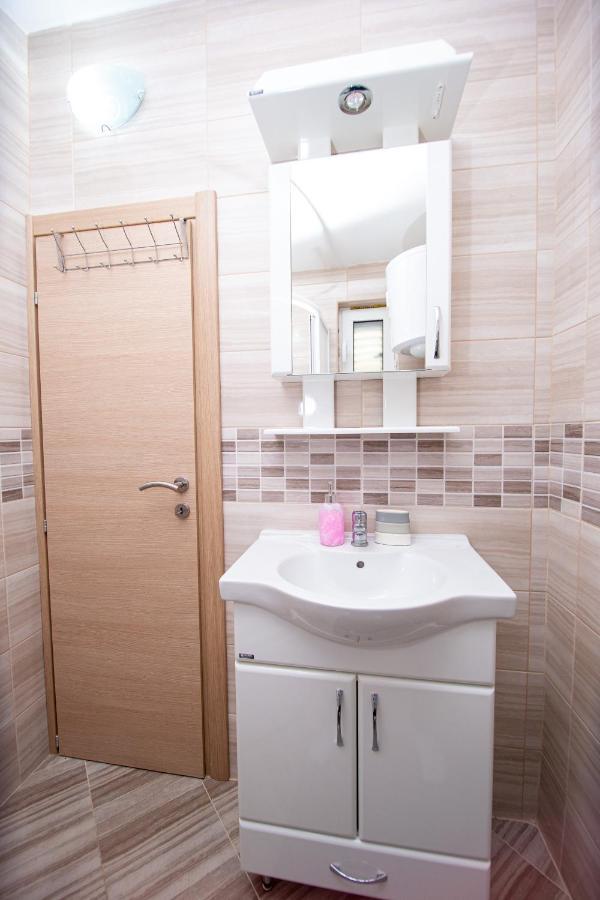 Lana Apartment Prcanj Ngoại thất bức ảnh